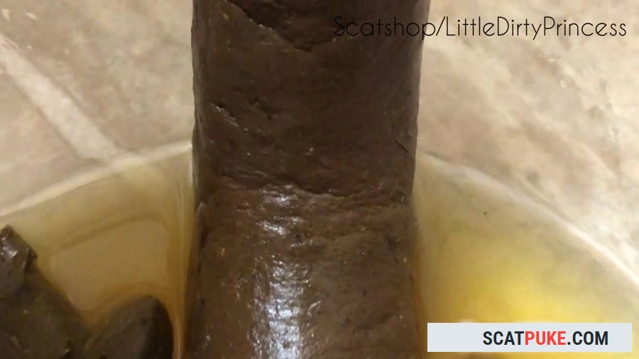 LittleDirtyPrincess - Long thick poop served in a bowl of pee for you - Full HD 1080p  [609 MB]