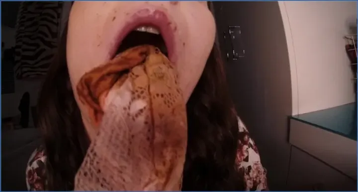 HotDirtyIvone - Sarah, Peeing & Farting - Part 3 - scat porn video at ScatPuke.com