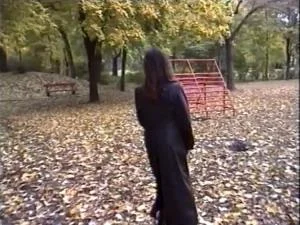 Golden Piss 36 - Alte Weiber Pissen Draußen - DVDRip  [1.95 GB]
