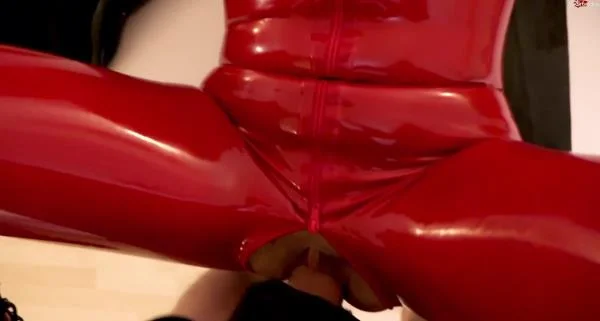 Daynia - Das ultra-perverse Hardcore Latex 3Loch-Fick-Piss-Sperma Inferno 30 12 18 - Full HD 1080p  [239.34 MB]