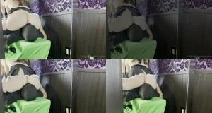 Femdom face farts - HD 720p  [246.53 MB]