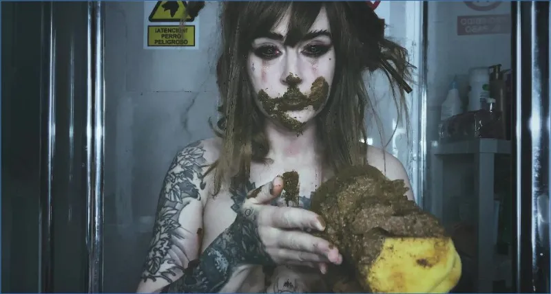 Sweet Betty Parlour: Do you poop in the shower? - scat porn video at ScatPuke.com