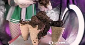 Fan with  unusual  ice cream - Full HD 1080p  [212.56 MB]