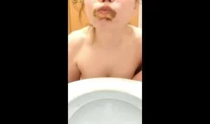 Morning toilet - HD 720p  [320.99 MB]