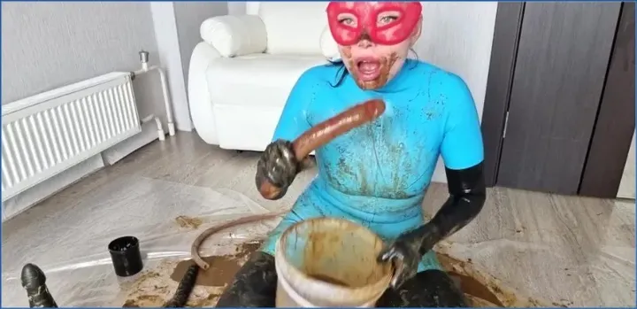 Scatlina: PART 3 SHIT PLAY IN A LATEX COSTUME WITH 11 PILES OF SHIT (Scatbook) - scat porn video at ScatPuke.com