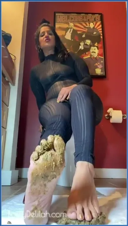 Kaviar with Bossy Delilah: 5 Days of Consumption - Day 2 - scat porn video at ScatPuke.com