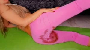 Panty Poopy Yoga Tights Ruin - FullHD 1080p [TheFartBabes  
] Panty, Solo