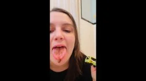 Toy Cars And Shit EXPLOSION - FullHD 1080p [Layla Lee  
] Shit Eating, Amateur