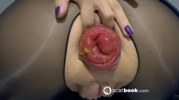 I Get So Filthy Playing With My Dirty Ass - HD 720p [21.6 MB]