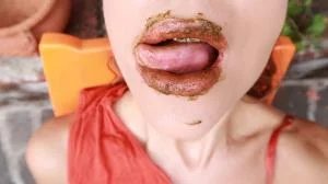 Quite a Mouthful - FullHD 1080p [Sabrina Dacos] Defecation, Solo