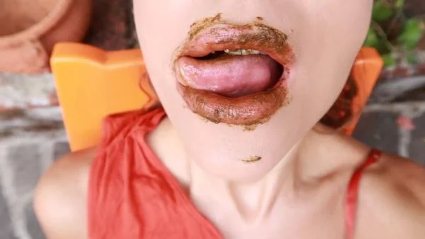 Quite a Mouthful - FullHD 1080p [Sabrina Dacos] Defecation, Solo