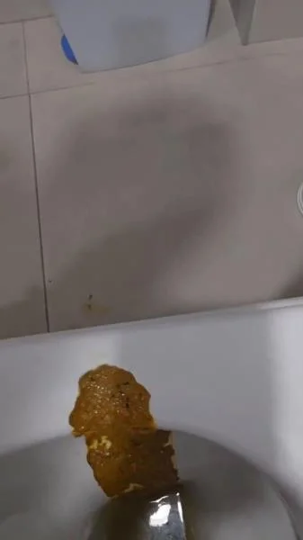 Scatting Girl 22 - SD [Miss Lith] Spain, Toilet Slavery