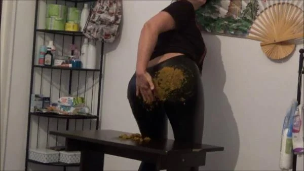Stiffy Shit On Leather Pants [SD] Fetish, Romanian