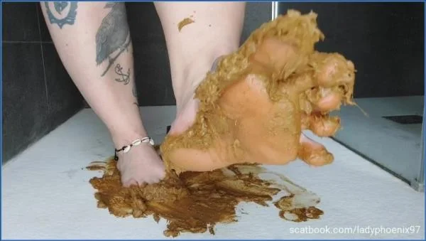 Shit flavour feet [HD 720p]  Lady Phoenix