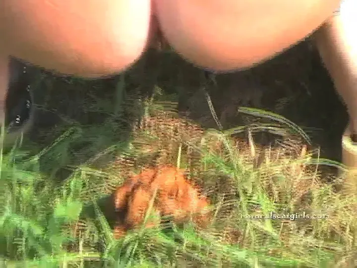 Solo Amateur Girl Squats and Drops a Fresh Dirty Load for the Camera - scat porn video at ScatPuke.com