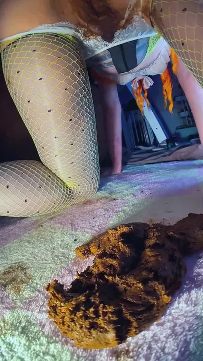 Sweet Betty Delivers a Soft, Warm Shit Drop with an Easy Smile - scat porn video at ScatPuke.com